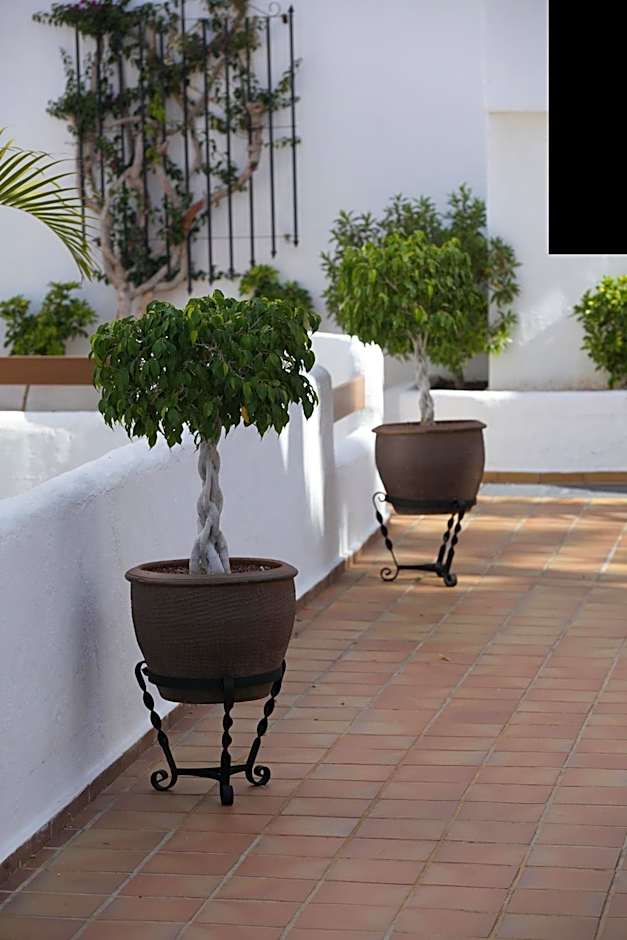 The Suites at Beverly Hills