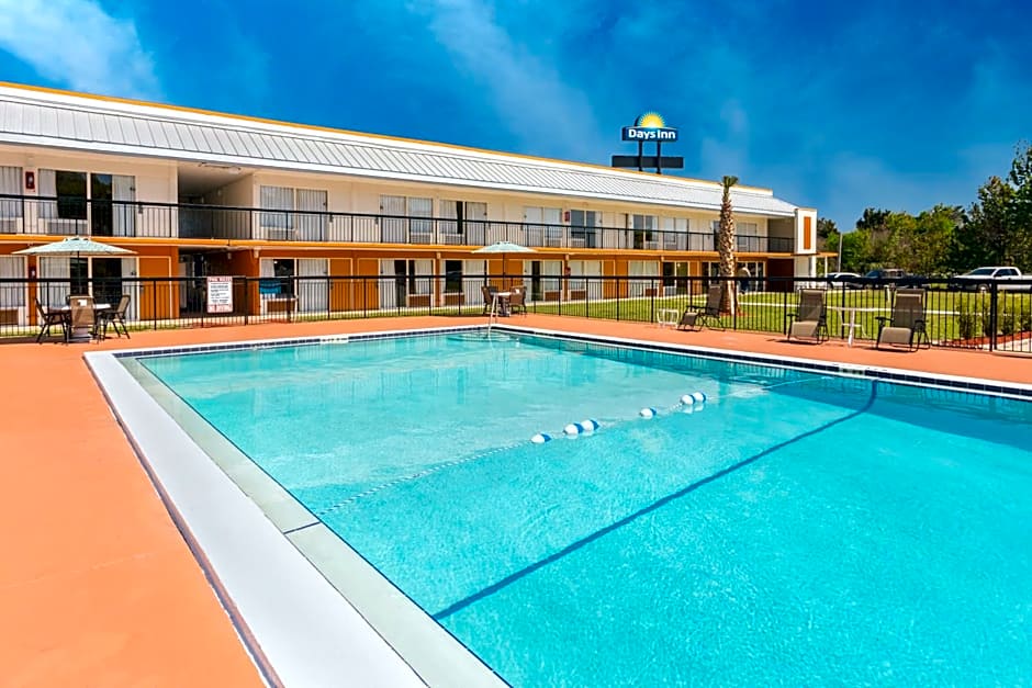 Days Inn by Wyndham Wildwood I-75