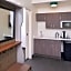 Holiday Inn & Suites Farmington Hills - Detroit NW, an IHG Hotel By IHG