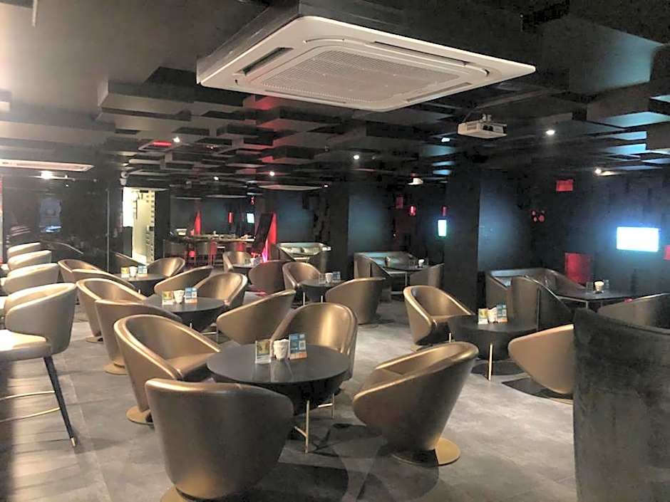 Cocoon Luxury Business Hotel