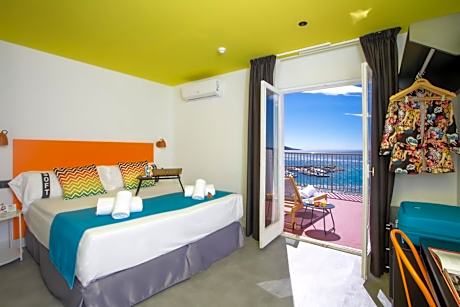Double Room with Sea View and Terrace