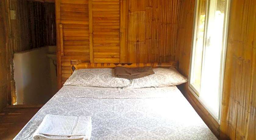 SEE-KEE-HOR Cafe and Hostel