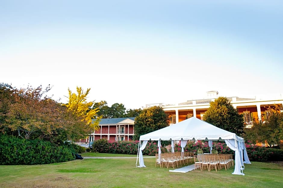 The Inn at Stone Mountain Park