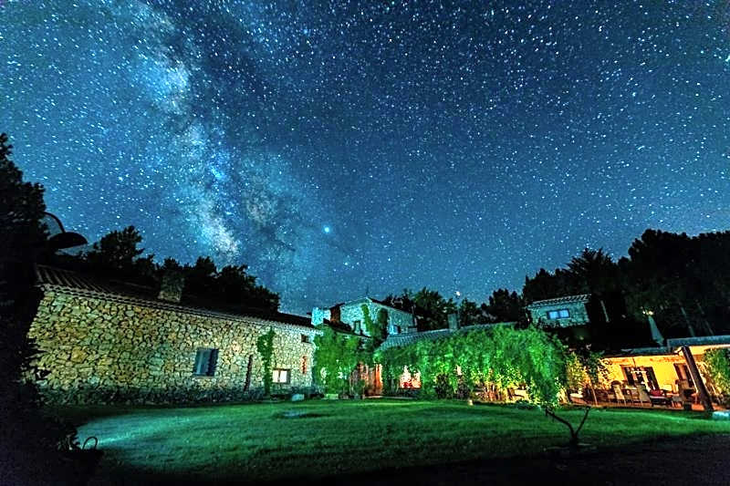 Hotel Royo Guarde-Puente Faco, junto al río Mundo