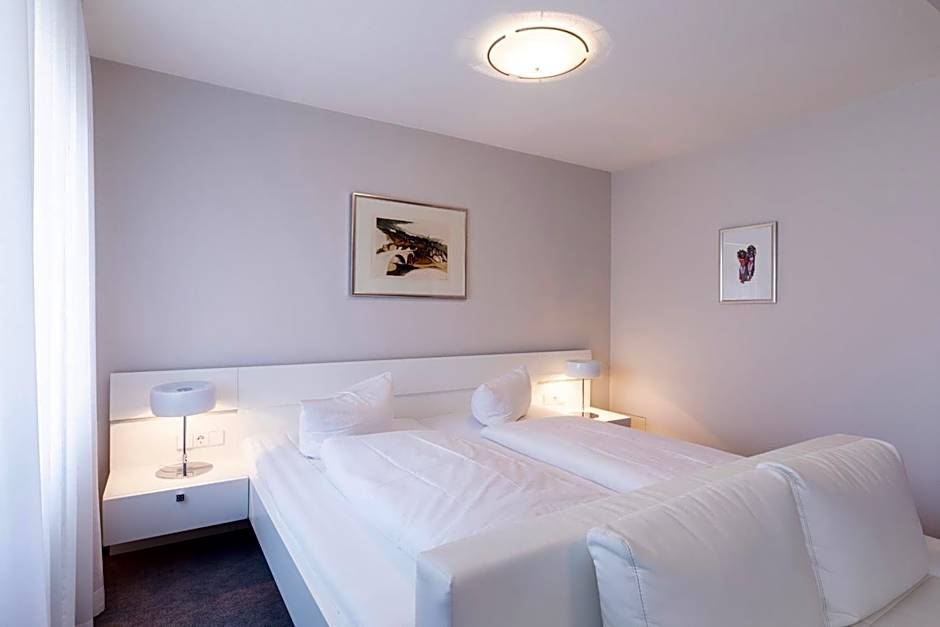 Hotel Adler - Weil am Rhein