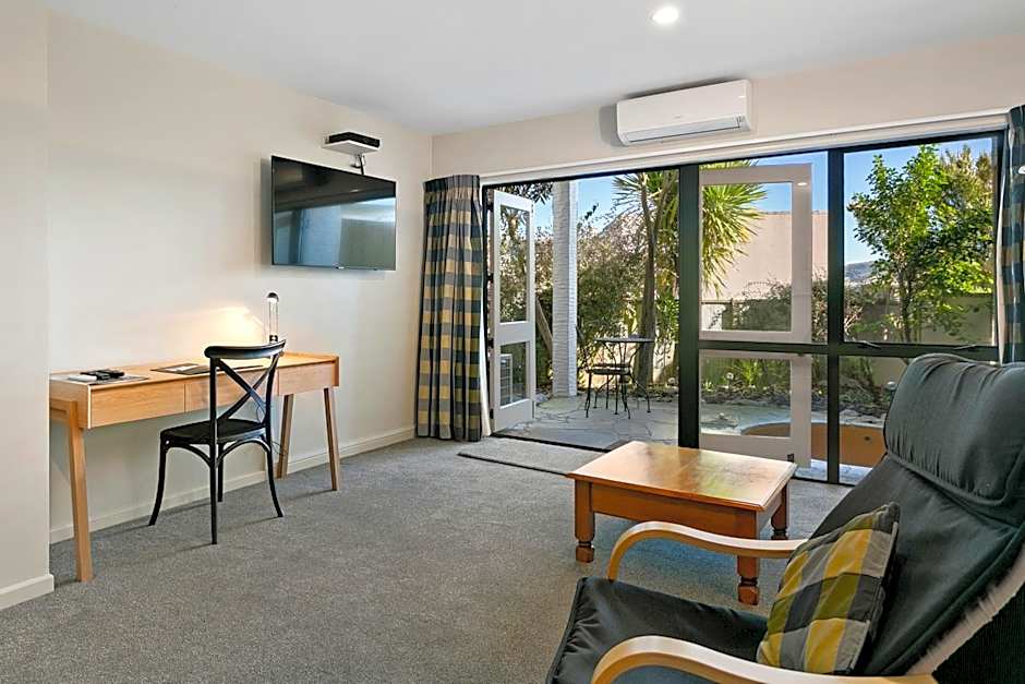 Baycrest Thermal Lodge