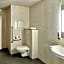 B&B Hôtel ORLY CHEVILLY Marché International
