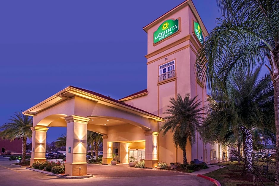 La Quinta Inn & Suites by Wyndham Lake Charles Casino Area