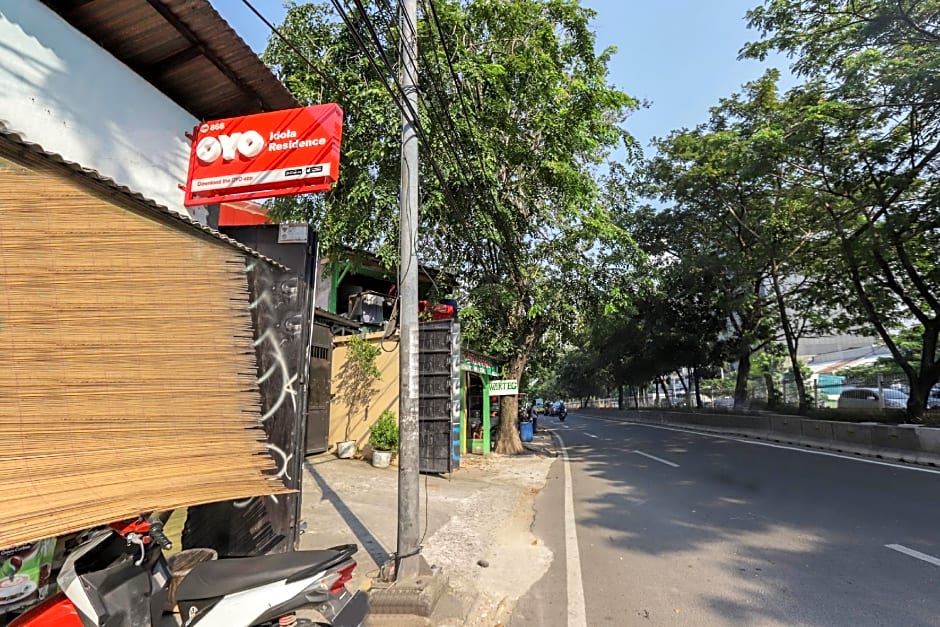 OYO 866 Idola Residence