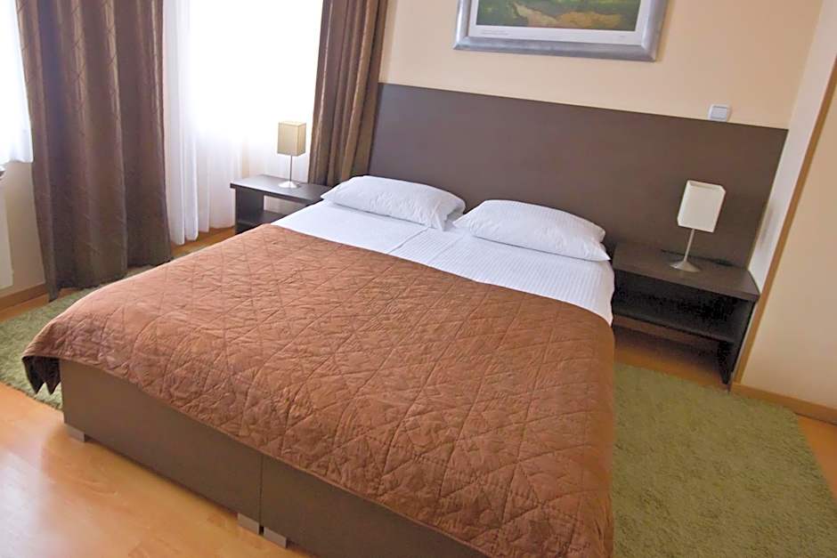 Hotel Divan