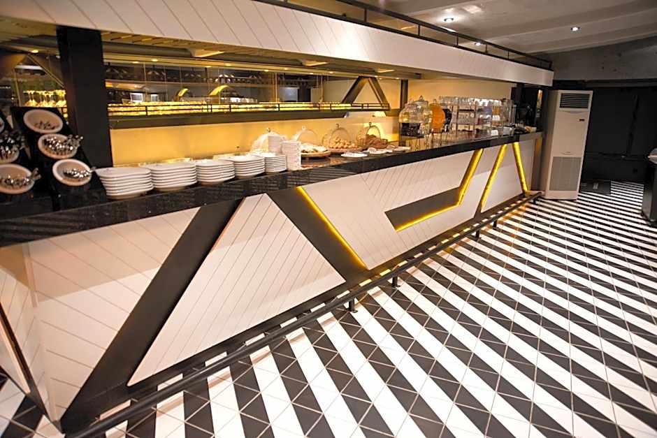 Ferman Port Hotel - Special Category