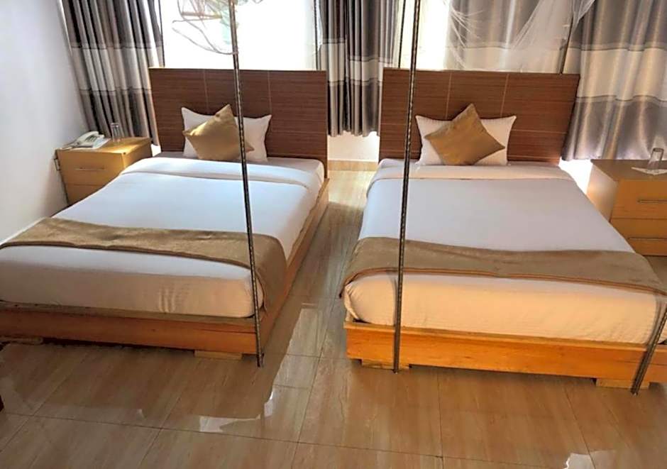 Chimpanzee Lodge