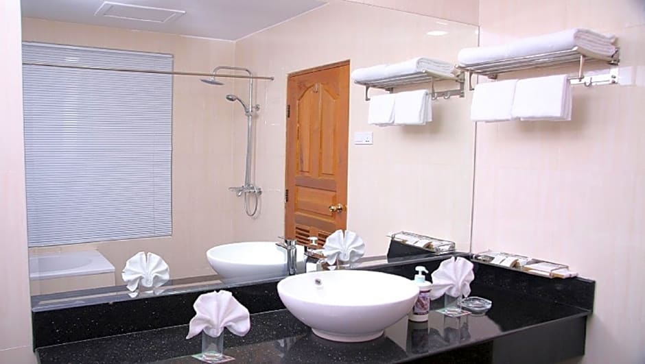 Excel Treasure Hotel