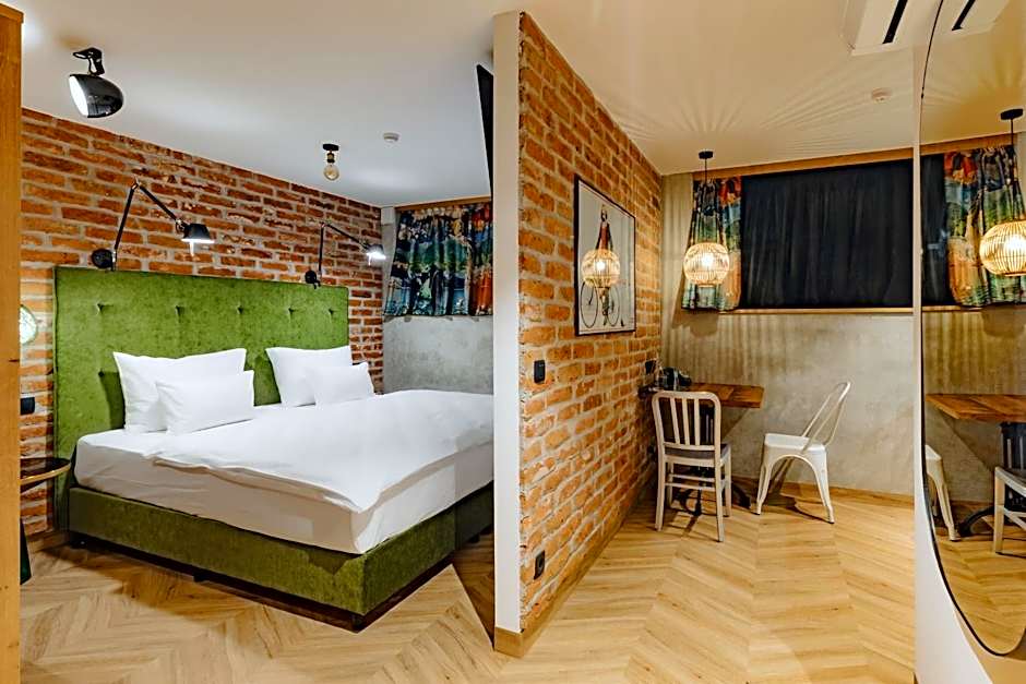 ONE66 Hotel