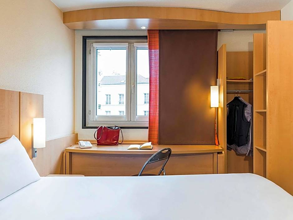ibis Paris Pont de Suresnes