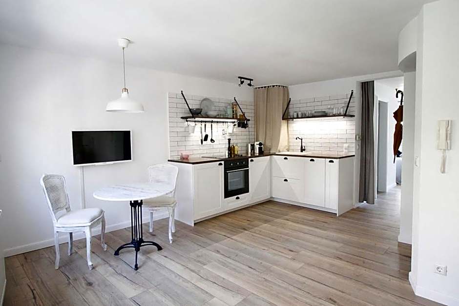 Boutique Charme Apartments 10