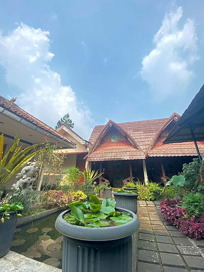 Taman Teratai Hotel