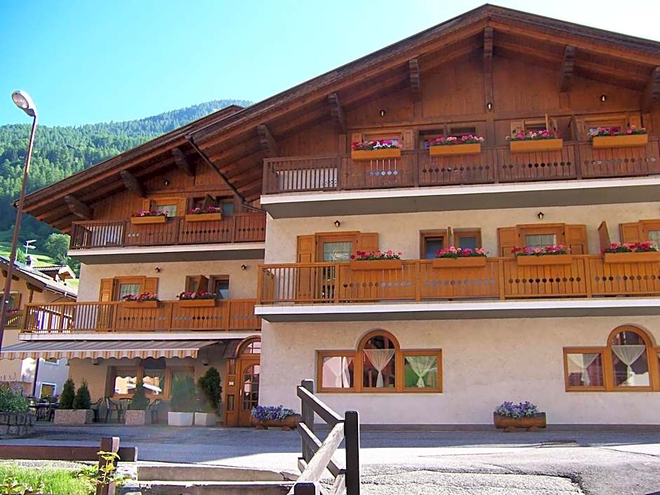 Alpen Hotel Rabbi