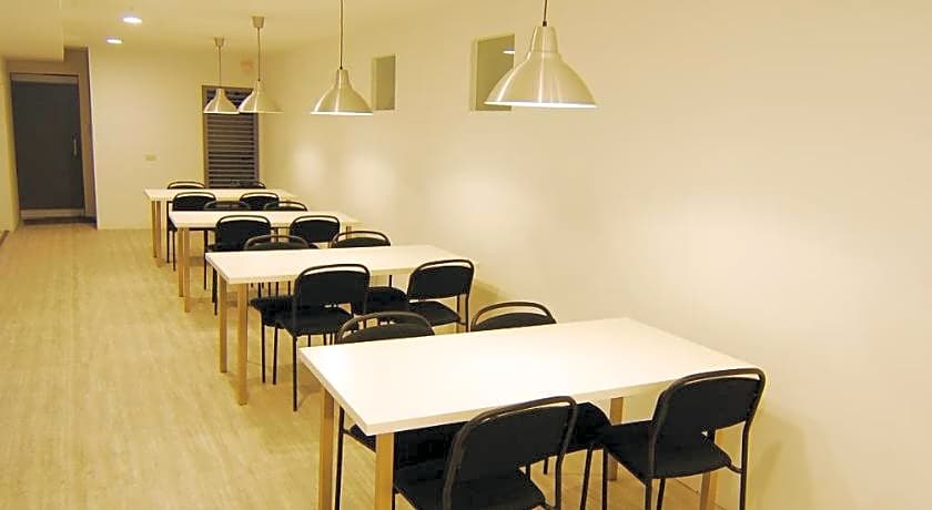 Inn Cube Taipei Main Station