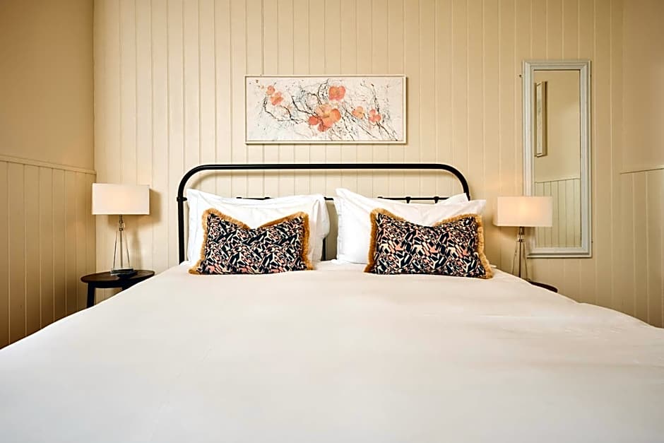 The Godolphin Hotel