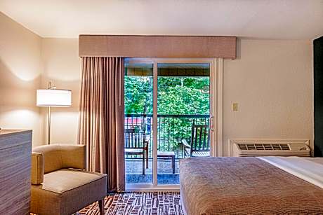 Queen Room with Balcony
