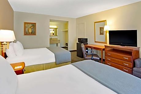 2 Double Beds Smoking