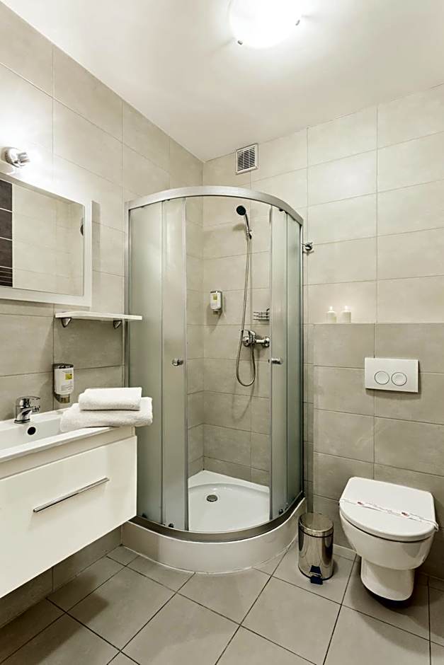 Hotel Modrzewiowy Dwór