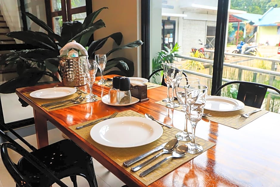 Josefina's Tourist Inn