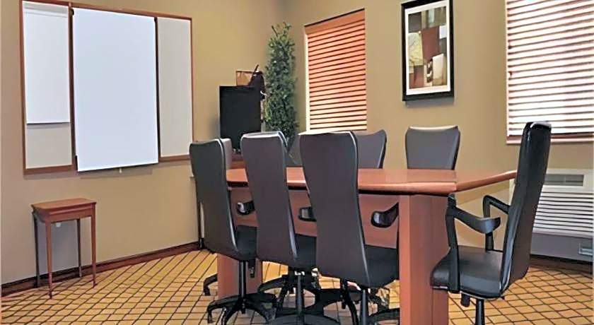 Candlewood Suites Springfield By IHG