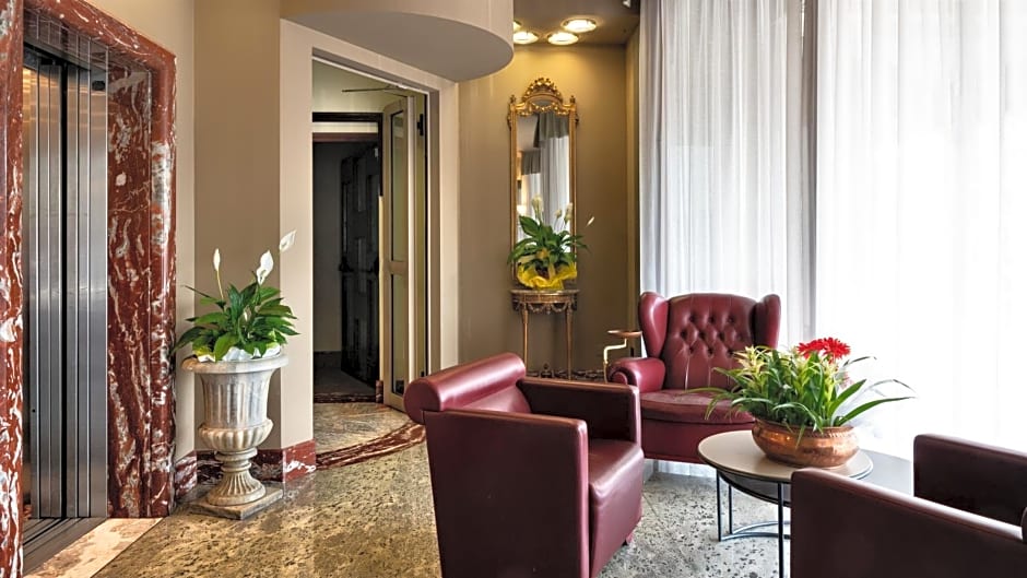 Hotel Sunflower