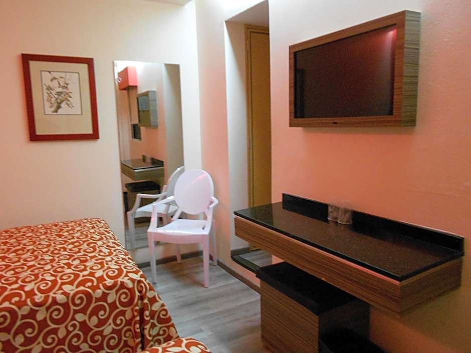 Hotel Dharma