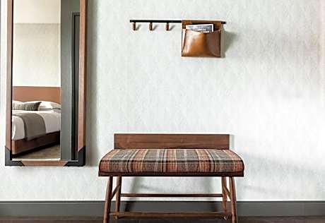 Queen Room with Two Queen Beds and Mobility Accessible Roll-In Shower - Mountain View