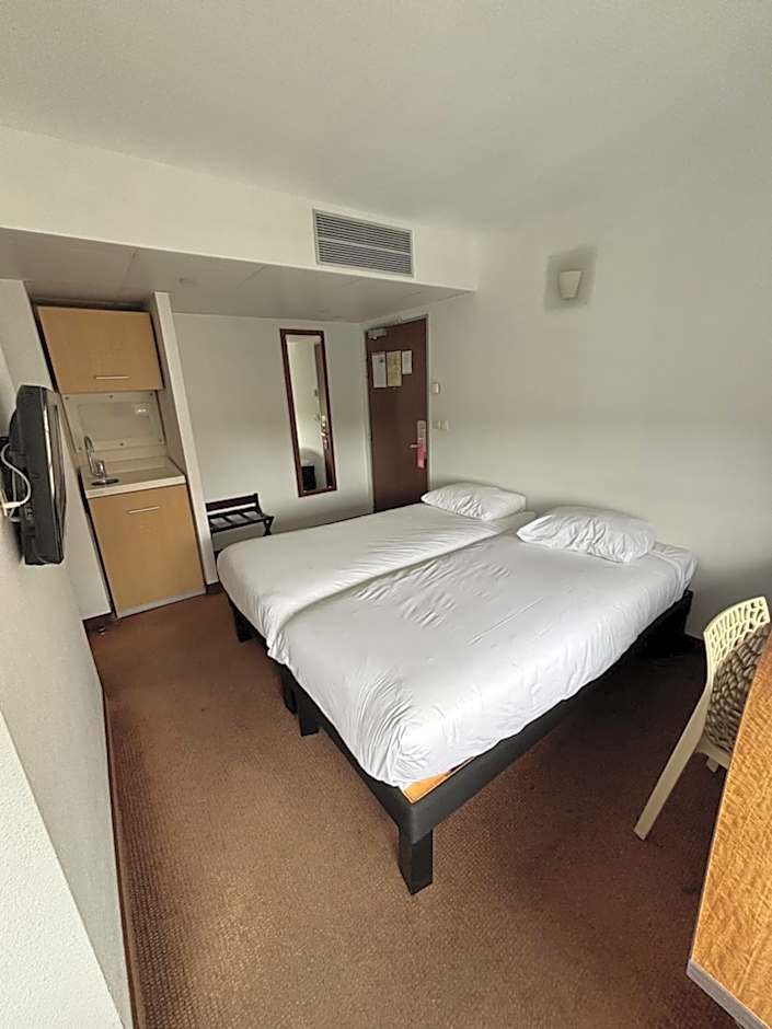 Ibis Styles Bethune Bruay Hotel