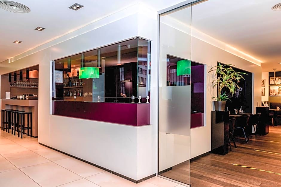 Bliss Hotel