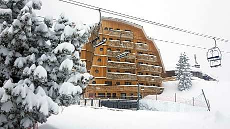 Hotel MiL8