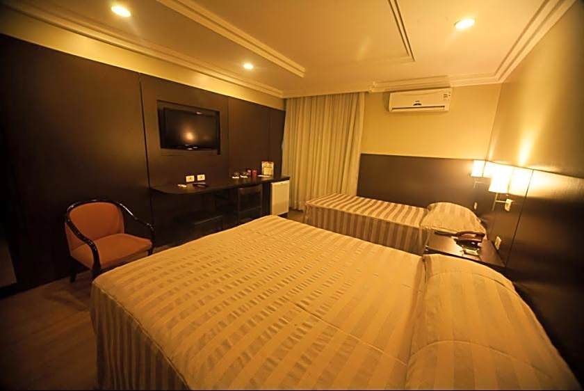 Hotel Plaza Apolo