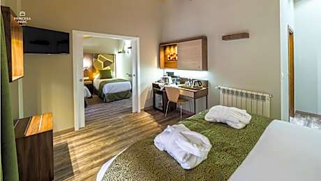 Quadruple Room with Balcony