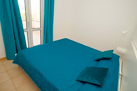 Studio Apartment with Sea View