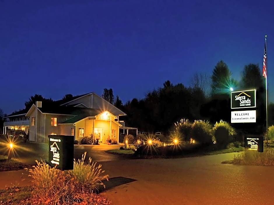 Sierra Sands Family Lodge