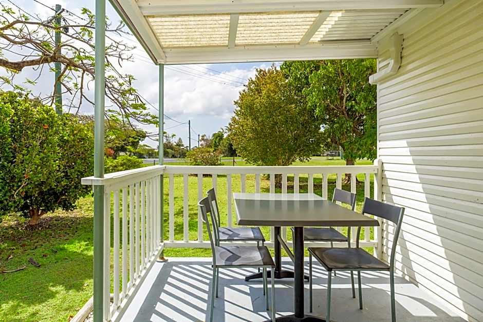 Tin Can Bay's Sleepy Lagoon Motel