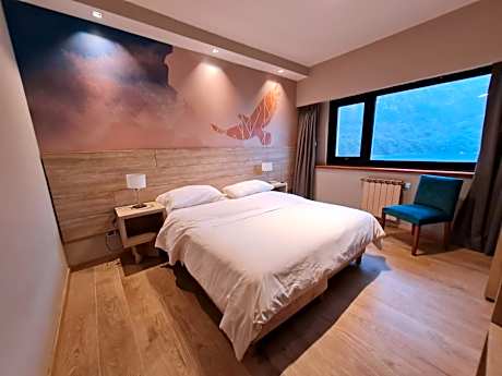 Double or Twin Room with Lake View