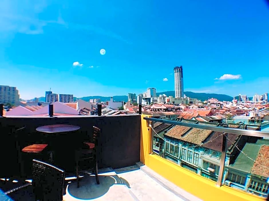 B Street Hotel
