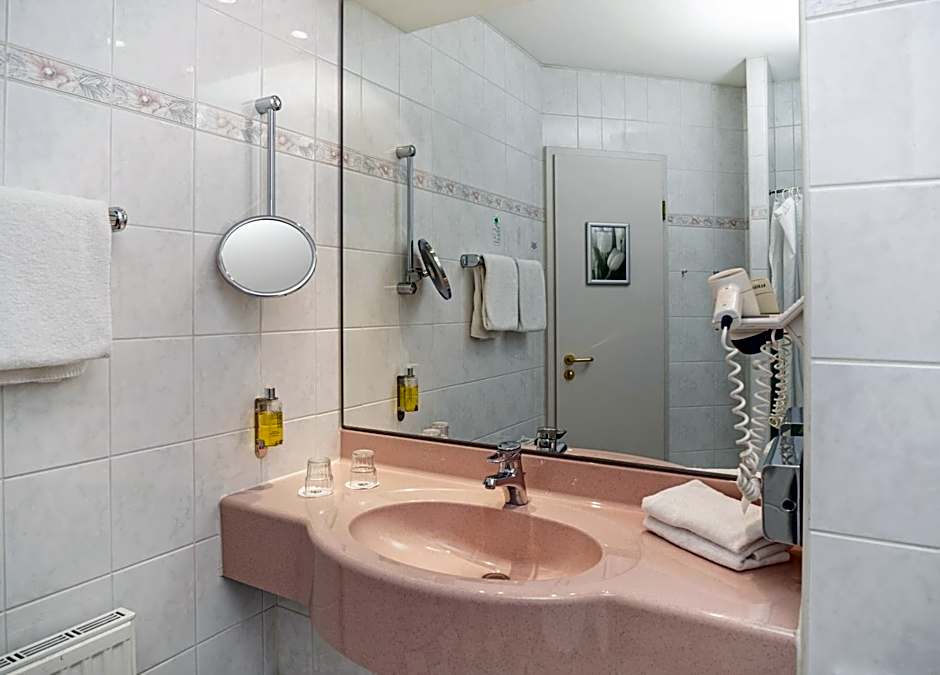 Hotel Am Schloss Köpenick Berlin By Golden Tulip