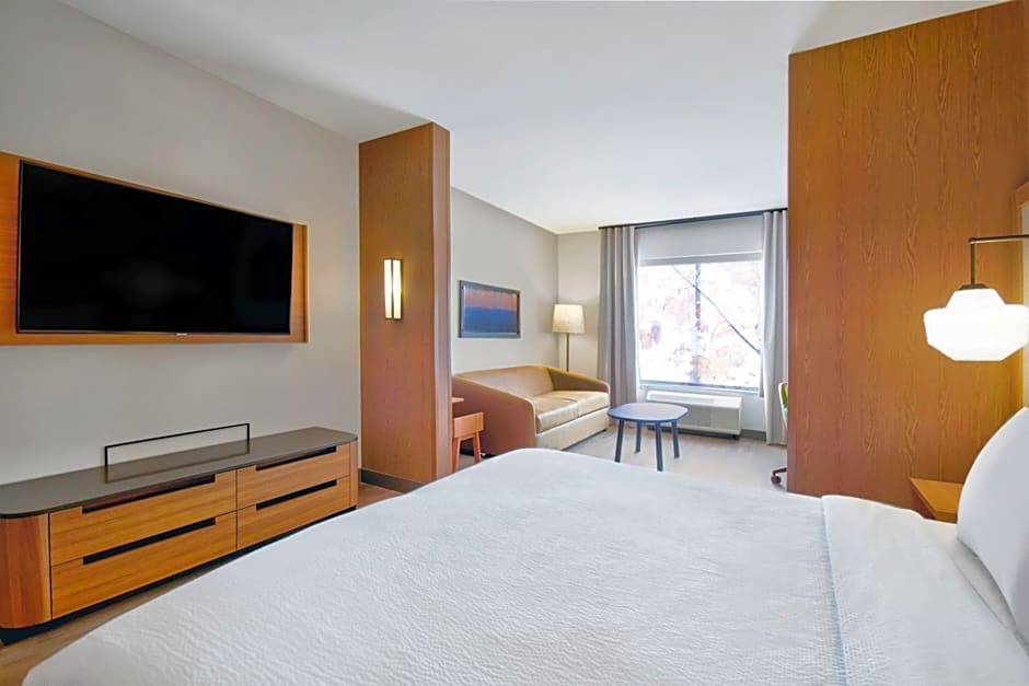 Fairfield by Marriott Inn & Suites Cincinnati North West Chester