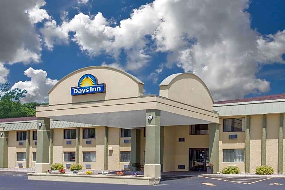 Days Inn by Wyndham Portage