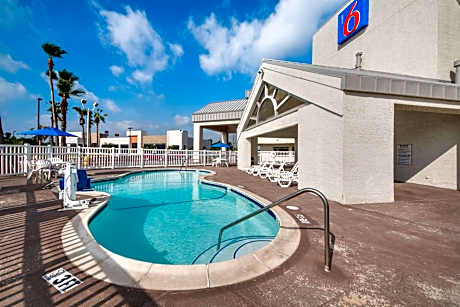 Motel 6-Brownsville, TX North