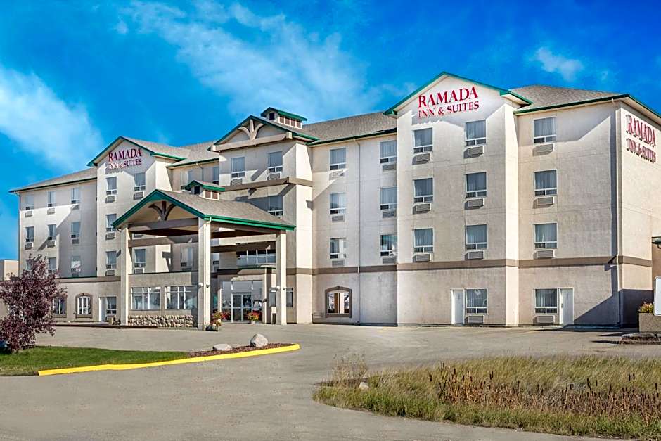 Ramada by Wyndham Clairmont/Grande Prairie