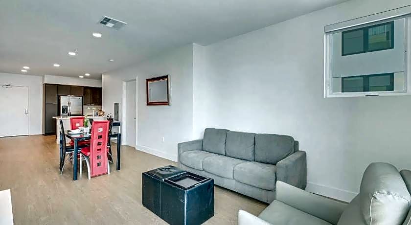SuitesRUs Apart Hotel near Dodgers Stadium
