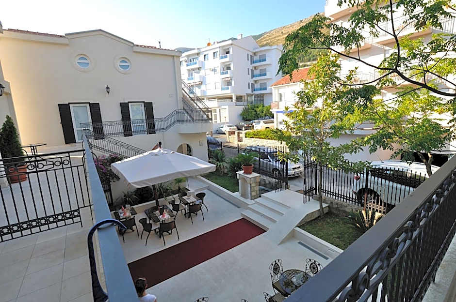 Vila Đurić - Ex Hotel Đurić