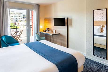 Standard King Room with Garden View - Non-Smoking